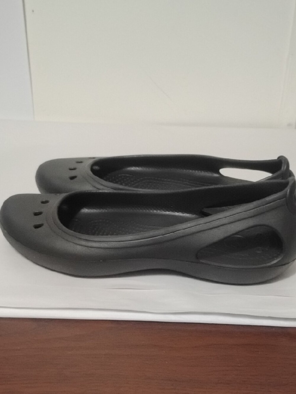 CROCS Kadee  Women's 8 Black Slingback leatherSlip-On Clog Flats - Picture 2 of 6